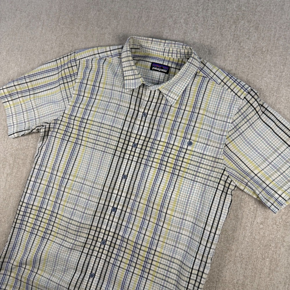 Patagonia Button Down Shirt Mens M White Blue Yellow Plaid Short Sleeve Pocket